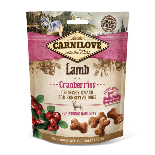 CARNILOVE Crunchy Snack, janjetina s brusnicama, sa svjezim mesom, 200g