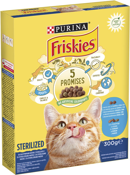 FRISKIES Sterilized, ukusna kombinacija lososa i tune, s povrćem