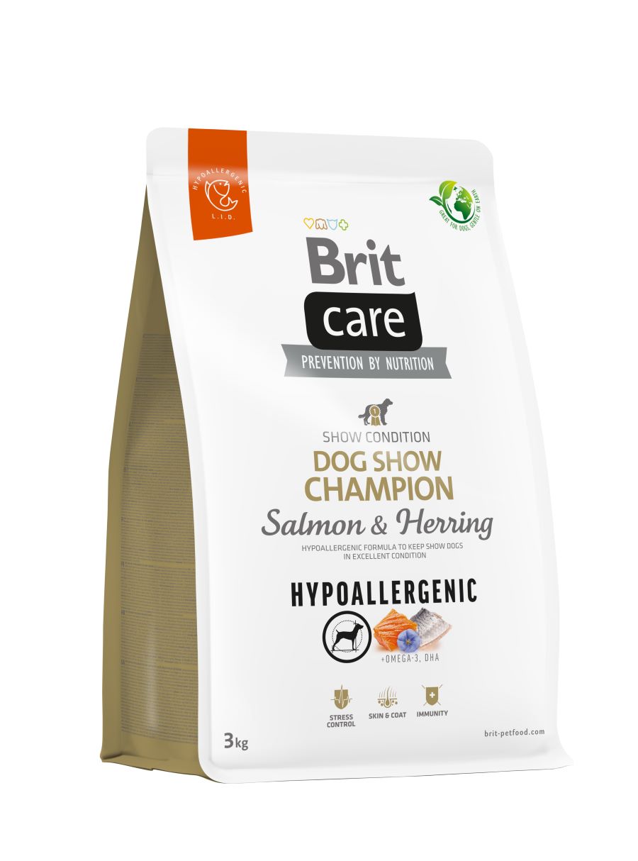 BRIT CARE Hypoallergenic Dog Show Champion, losos s haringom i rizom